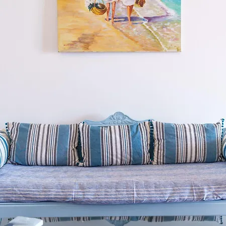 Blue Eyes Daire Monolithos