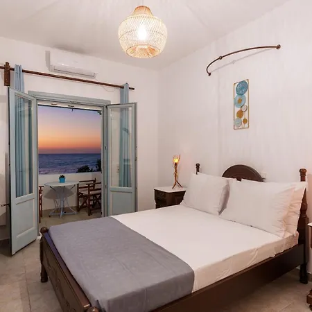 Blue Eyes Apartment Monolithos (Santorini)