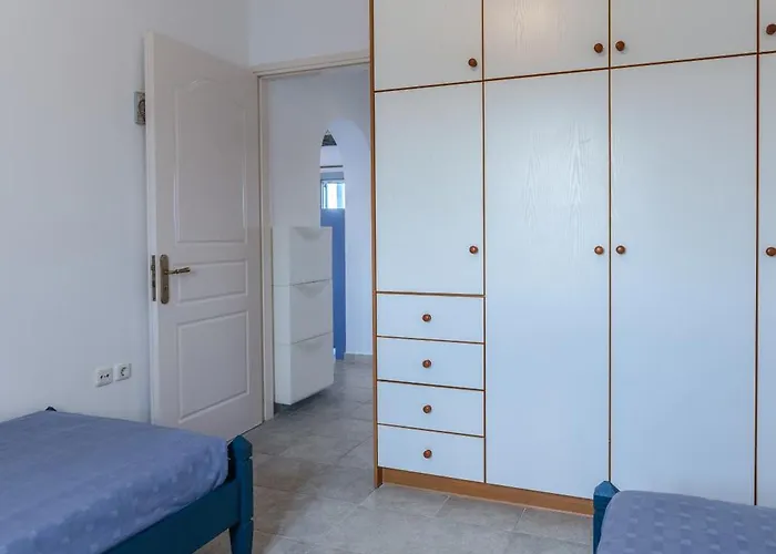 Apartment Blue Eyes *